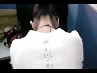 ქლოუ კარტერი პირველად, სცენა 01